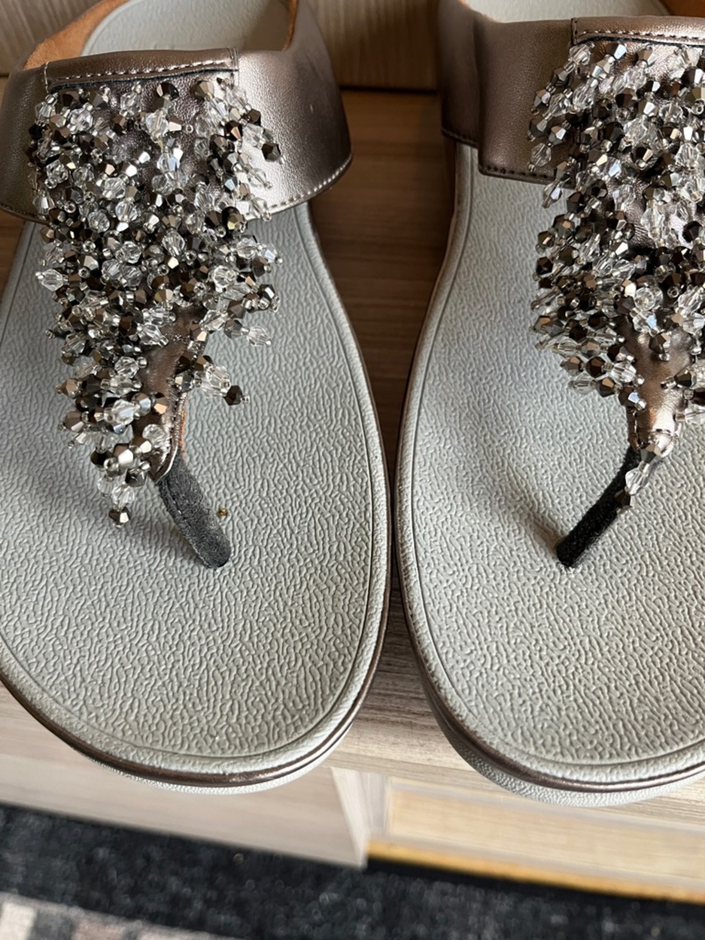Fitflop Champagne Metallic Crystal-Embellished Thong Sandals - Picture 4 of 5